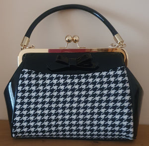 Ladies blk dogtooth tapestry handbag