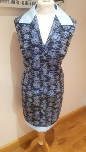 Ladies 'Twiggy' blue brocade sleeveless front zip dress