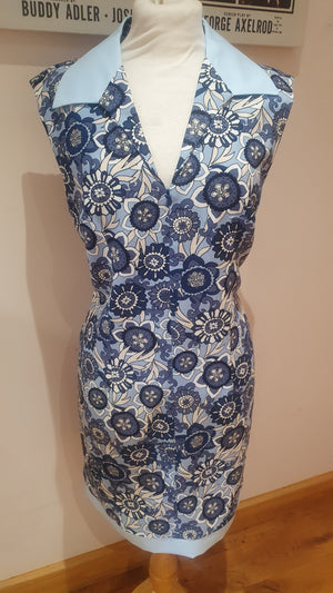 Ladies 'Twiggy' sleeveless blue floral dress