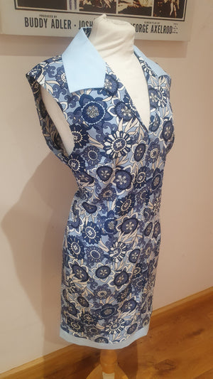 Ladies 'Twiggy' sleeveless blue floral dress