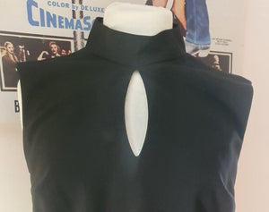 Ladies funnel neck keyhole top.