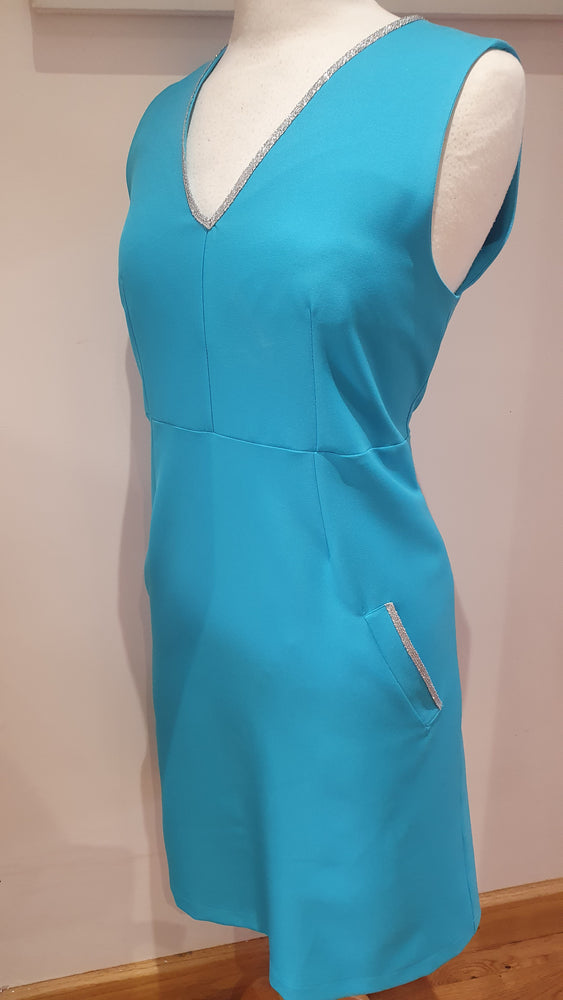 Ladies 'Supreme' v-neck pocket dress