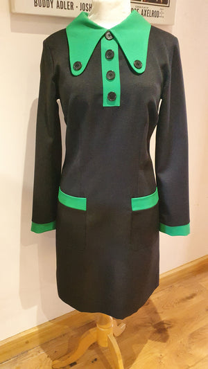 Long sleeve blk Beagle collar dress