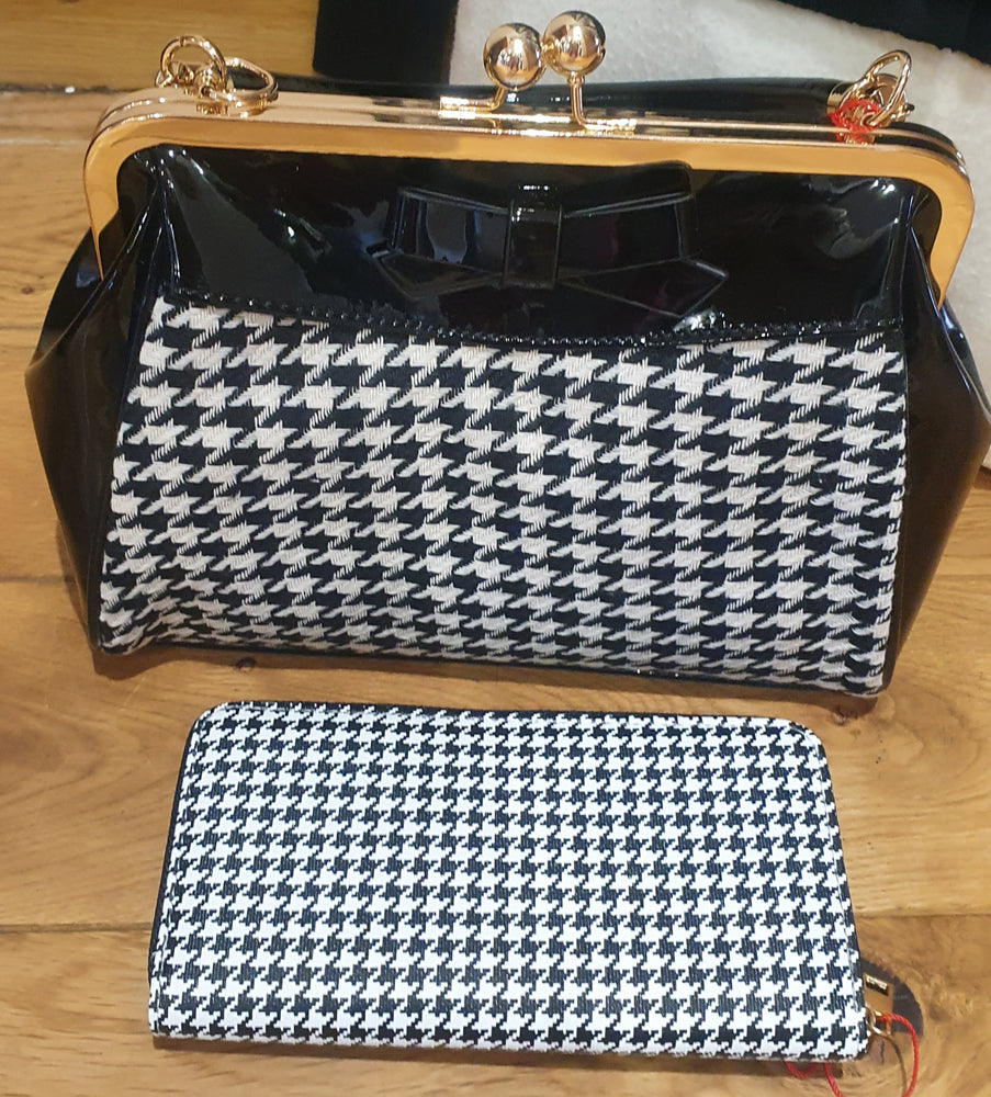 Black Dogtooth purse